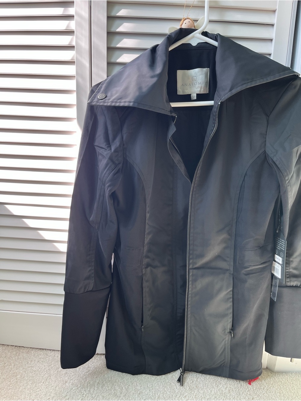 NWT Anatomie Black Women's Lightweight Coat size XS, pockets, stretchy